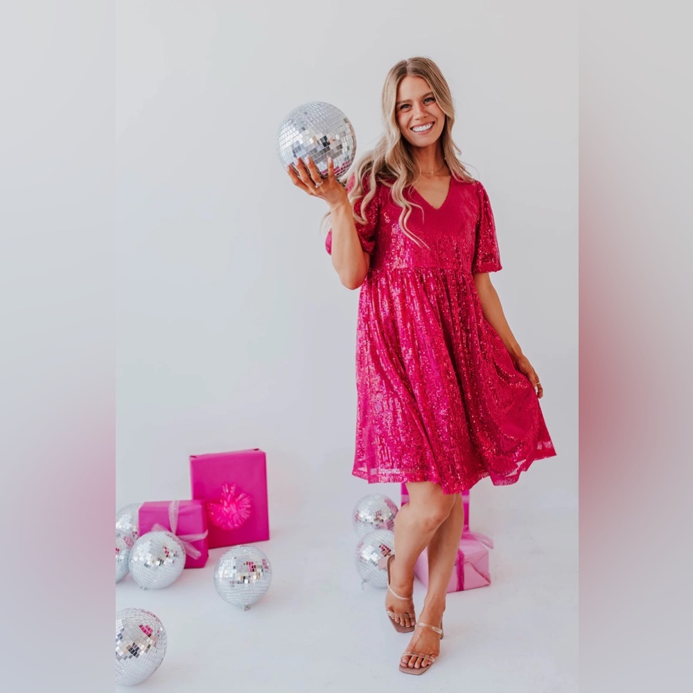 ALL THAT SHIMMERS SEQUIN DRESS IN MAGENTA BY PINK DESERT M
